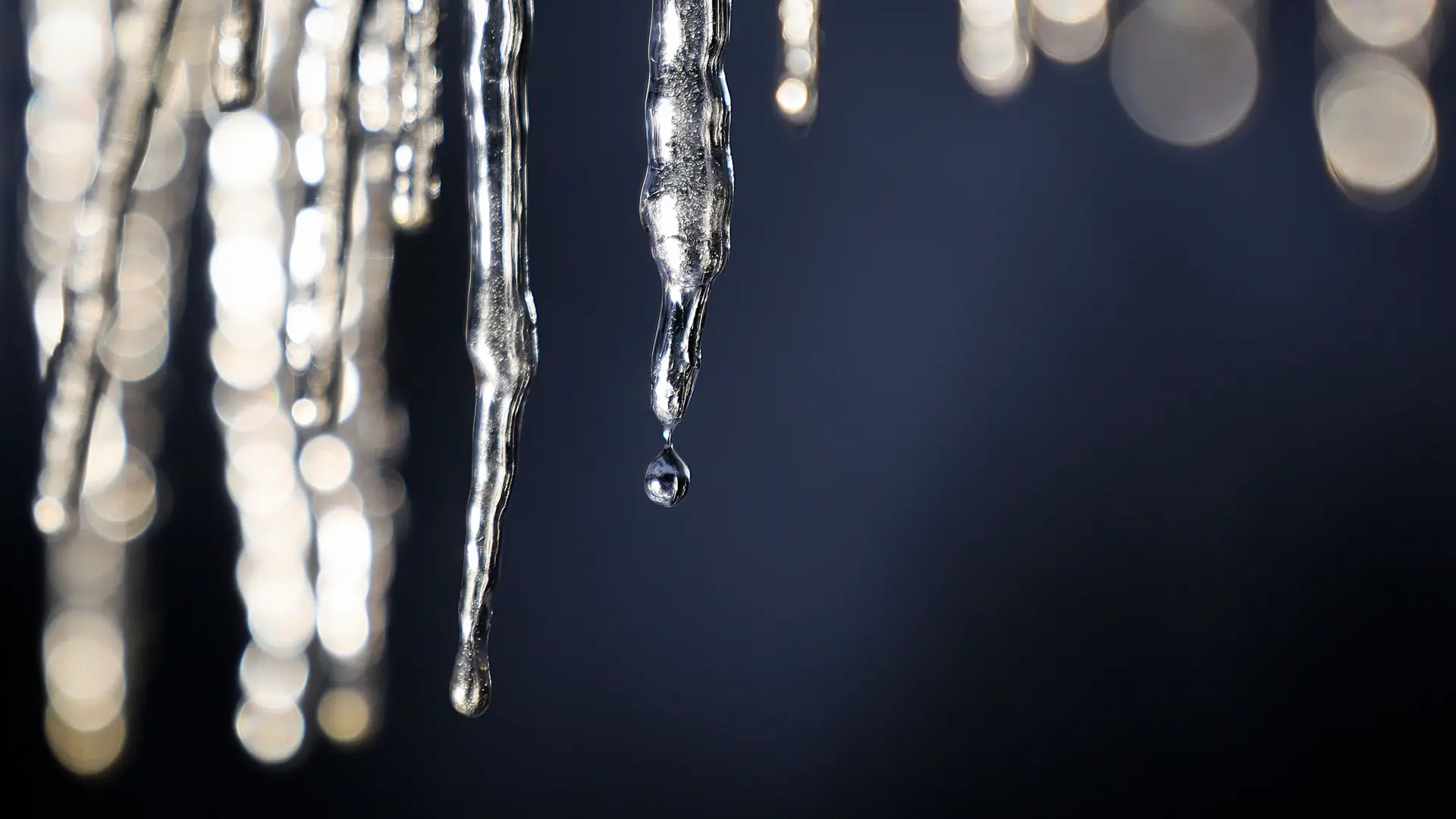 Nach Glatteis volle Keller: Tauwetter sorgt für Einsätze in SH