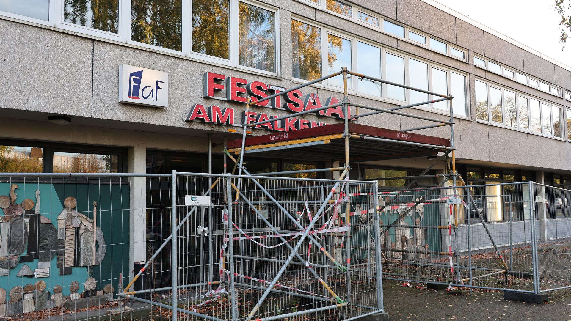 Festsaal am Falkenberg in Norderstedt. | NDR, Katharina van der Beek