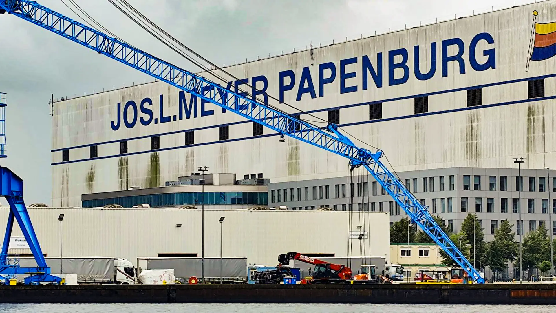 Auftragswert zehn Milliarden Euro: Bund bürgt für Meyer Werft