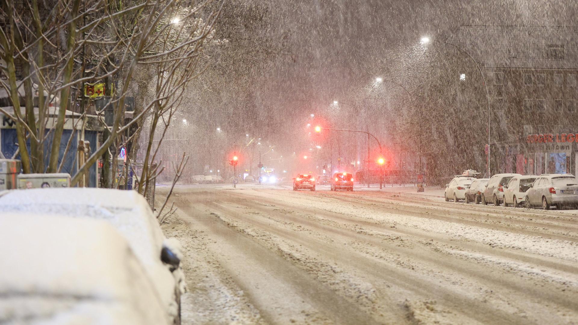 Frost nach dem Schnee führt zu zahlreichen Unfällen im Norden