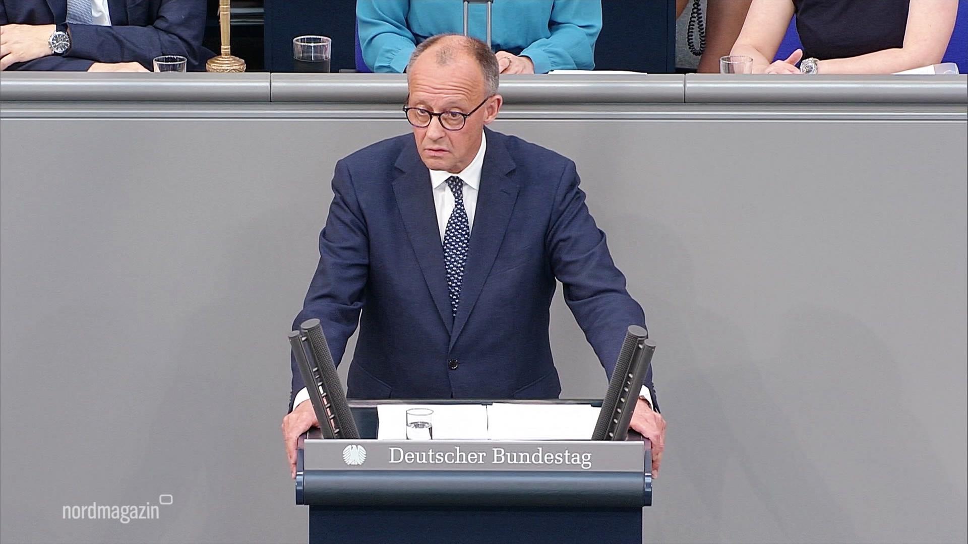 Fazit der Rostocker nach einem Jahr Merz-Regierung