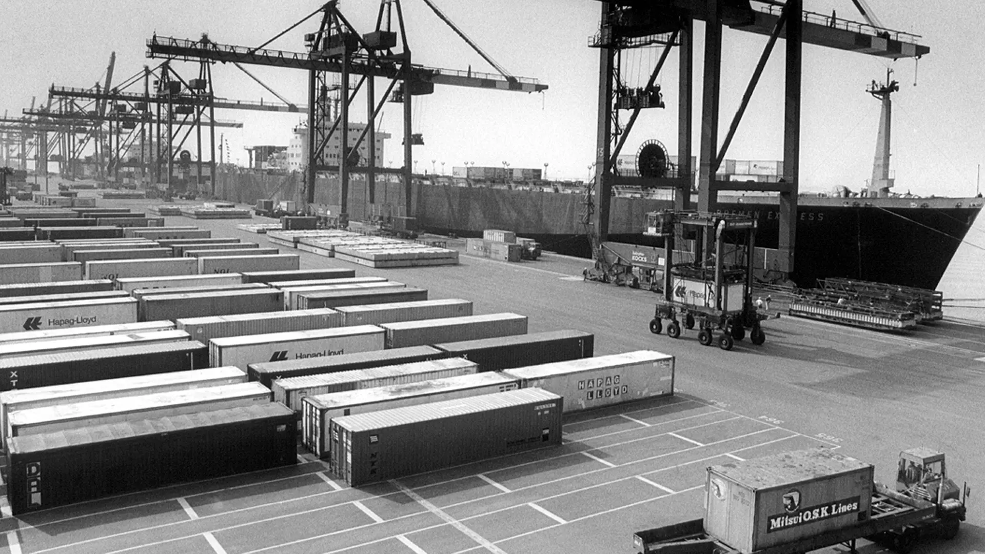 Schiffscontainer: Eine Blechkiste erobert die Welt