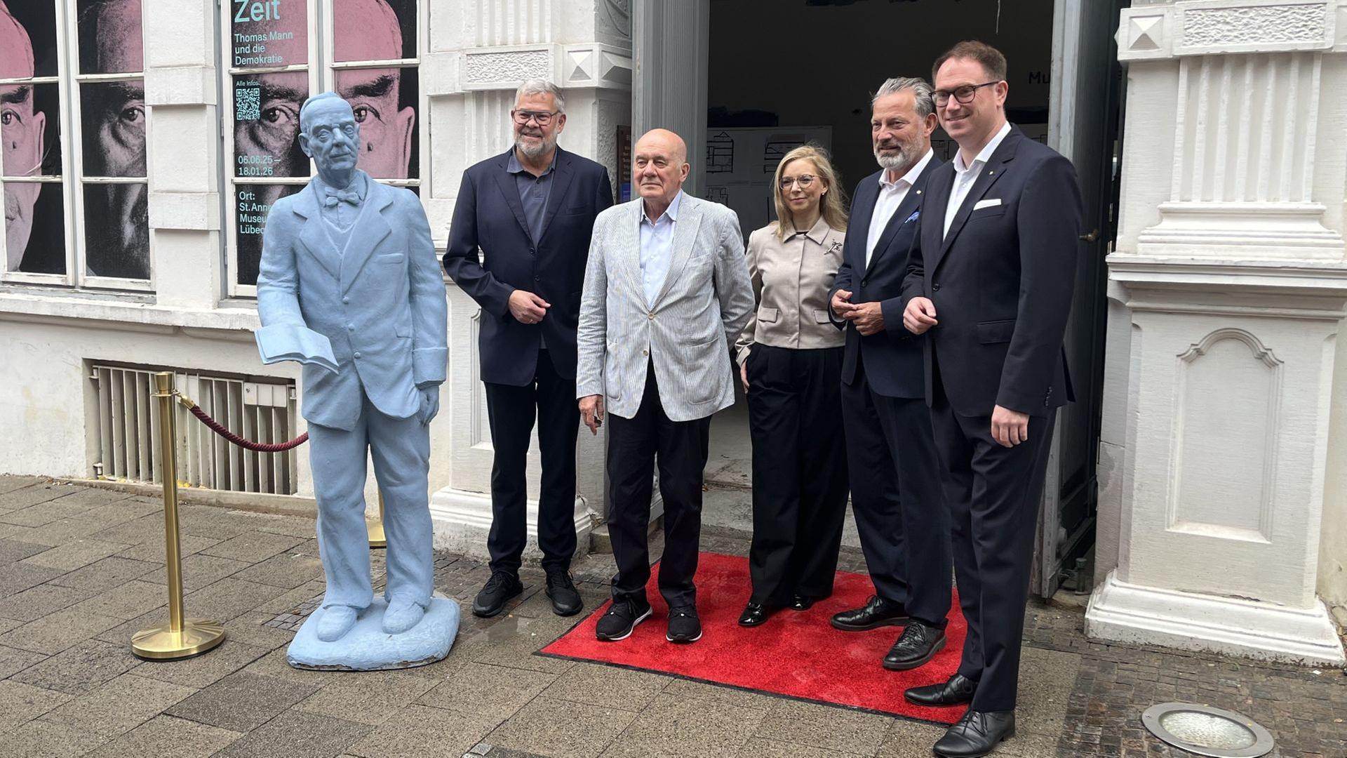 "Vaterland" mit Hanns Zischler: Premiere in Thomas Manns Geburtsstadt