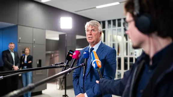 Axel Brockmann, Landespolizeipräsident in Niedersachsen, gibt ein Pressestatement ab, nachdem er die Abgeordneten im Innenausschuss des Landtags zum Stand der Ermittlungen im Fall Lorenz A. unterrichtet hat.