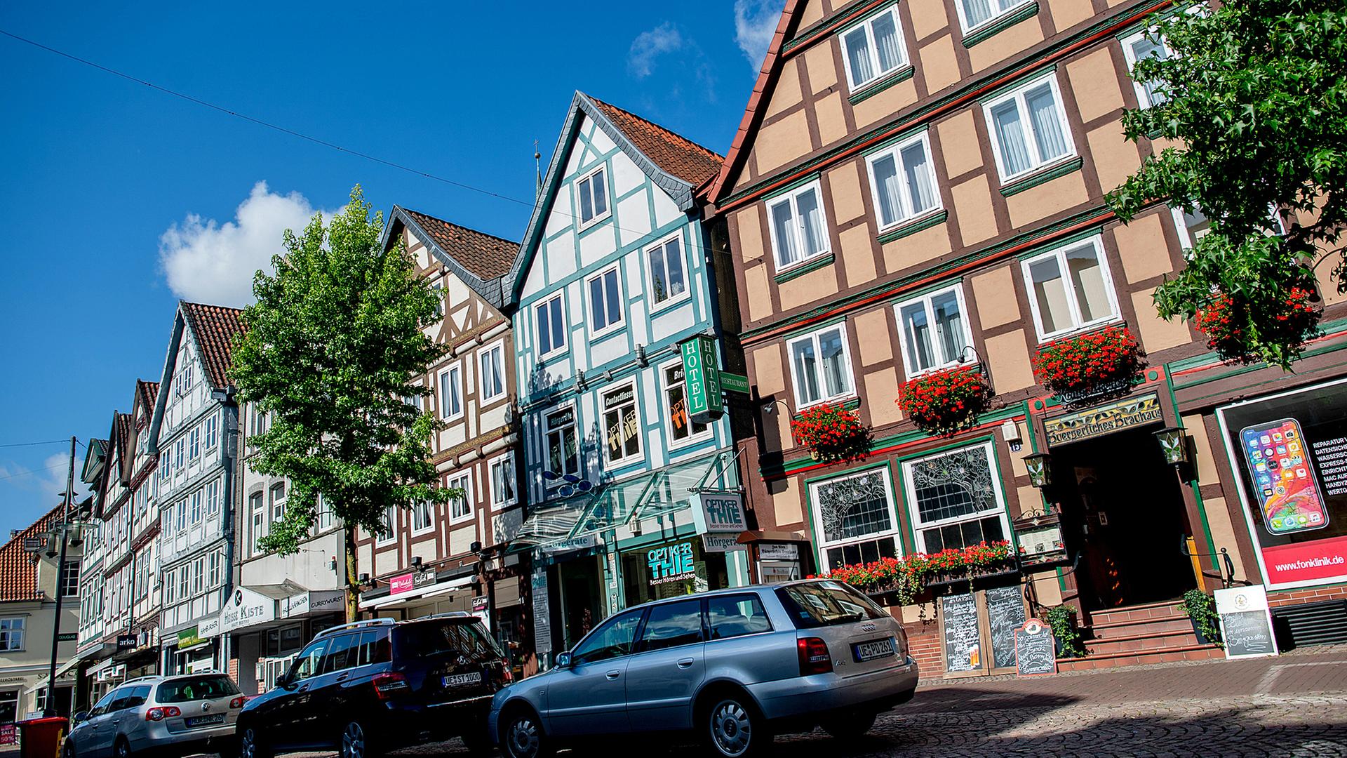  Wohn- und Geschäftshäuser in der Innenstadt von Uelzen (2023) | picture alliance / Hauke-Christian Dittrich | Hauke-Christian Dittrich