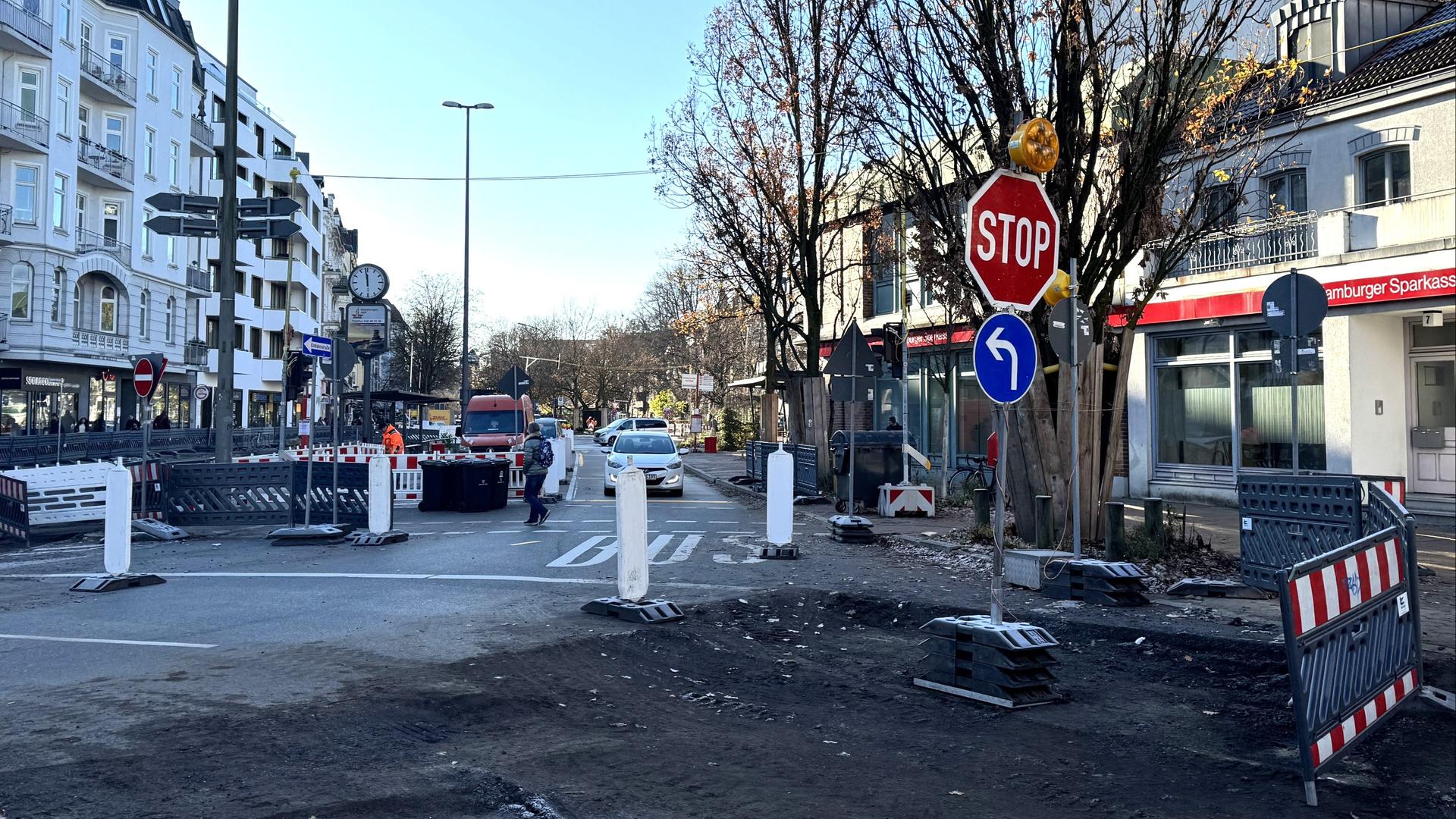 Verkehrschaos am Eppendorfer Marktplatz: Politik fordert Eingreifen