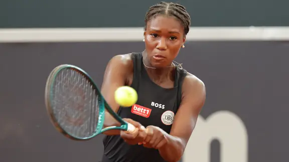 Tennisspielerin Noma Noha Akugue beim Turnier in Hamburg | Bildallianz / HMB Media | Fernando Soares Tennisspielerin Noma Noha Akugue beim Turnier in Hamburg