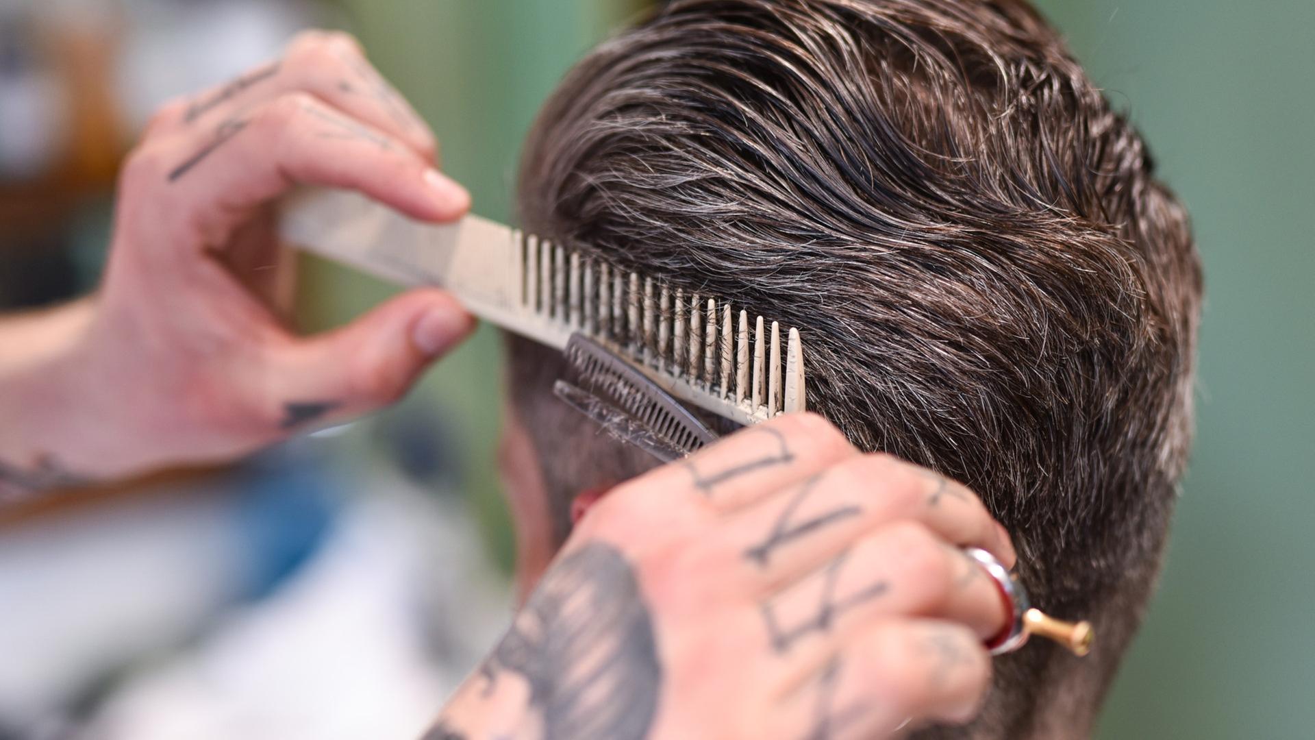 Erneut Barbershops in Hamburg kontrolliert: Lange Mängelliste