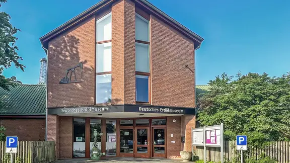 Außenansicht des Deutschen Erdölmuseums Wietze