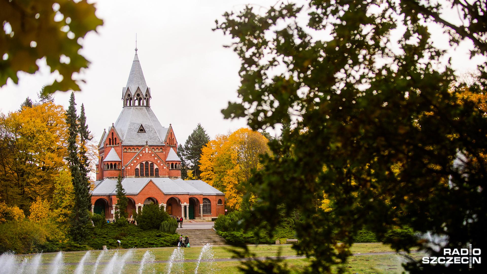 Hauptfriedhof in Stettin ist Geschichsdenkmal und einer der größten Europas. | NDR