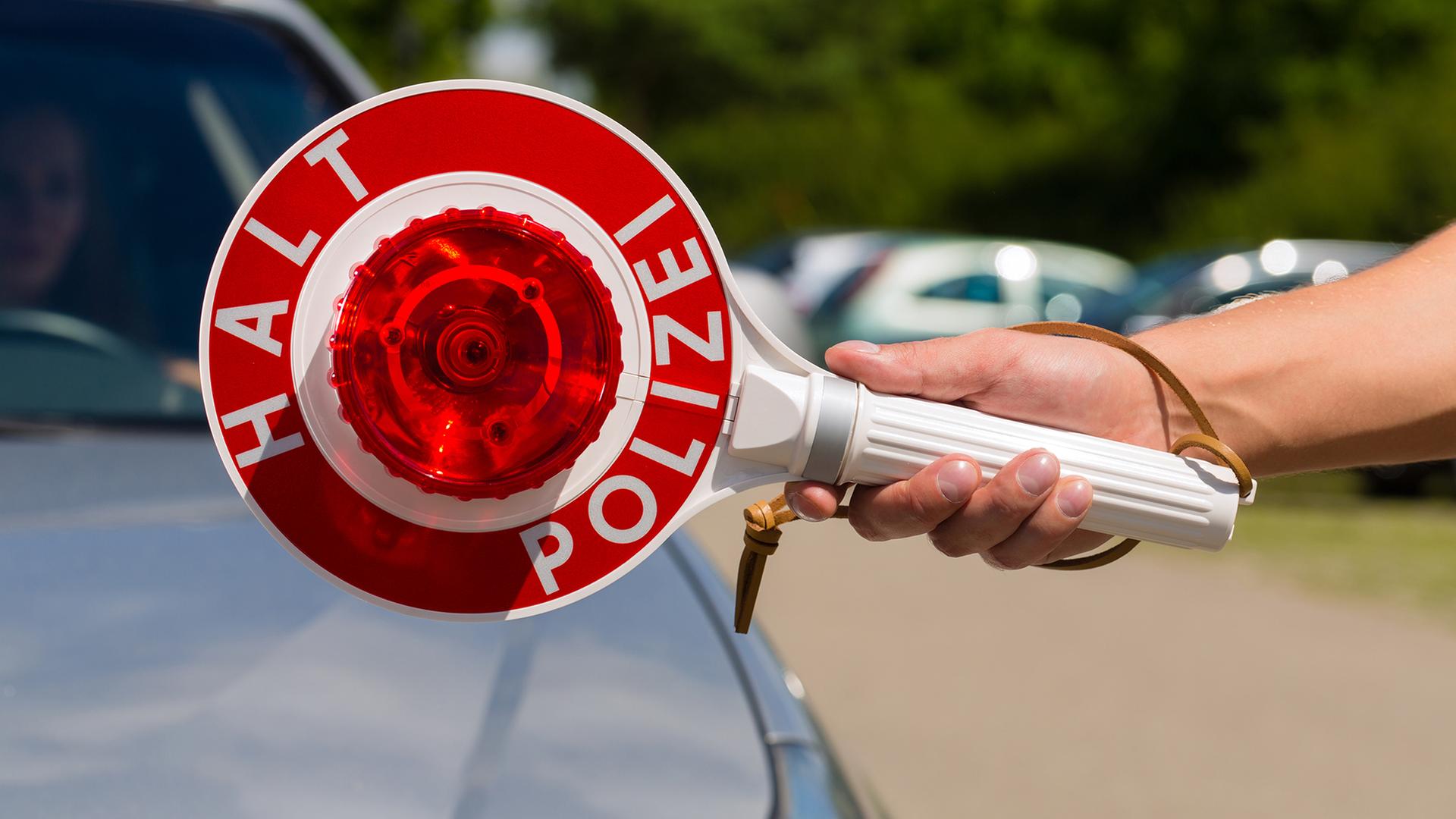 Polizei mit landesweiten Kontrollen gegen Ablenkung am Steuer