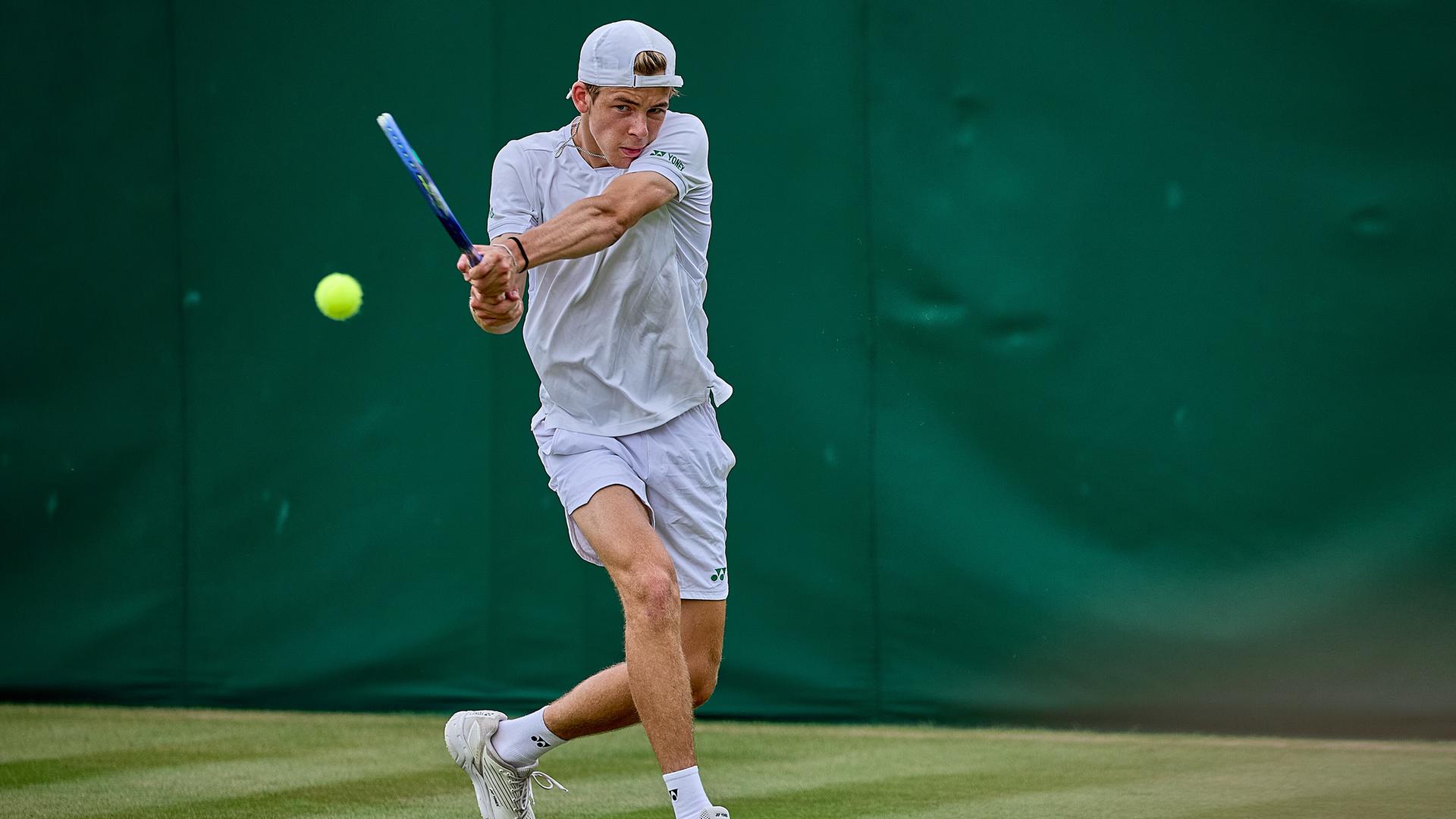 Schweriner Tennisprofi Niels McDonald gewinnt Finale in Värnamo