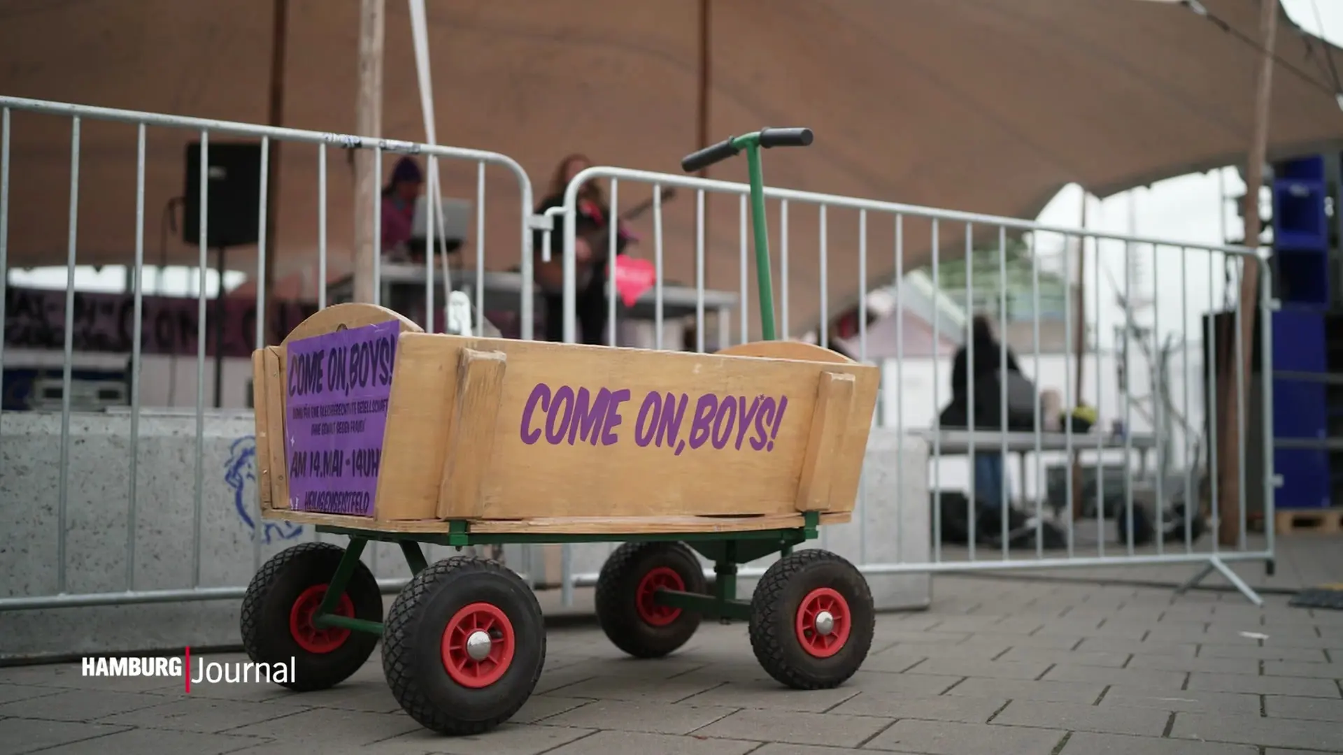 "Come on boys!" - Solidarität mit Frauen statt Bollerwagen