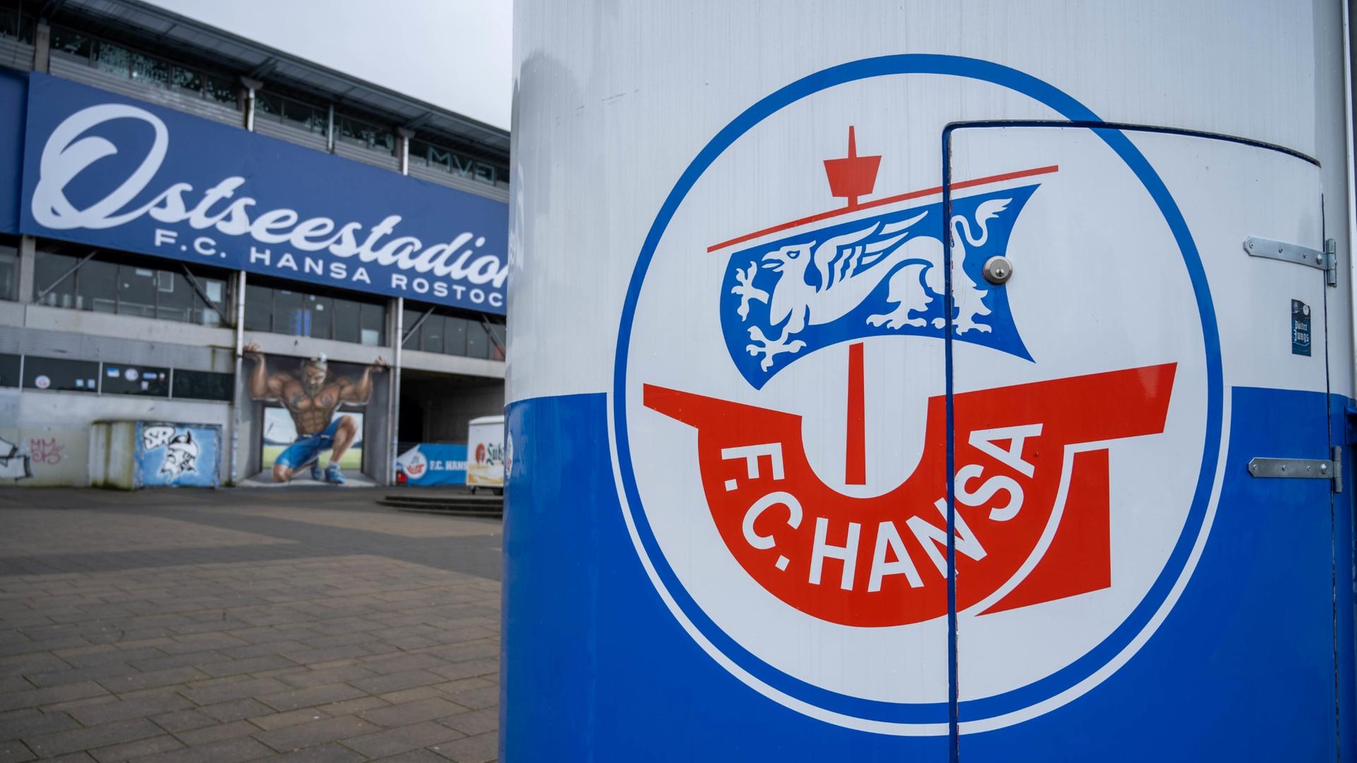 Hansa-Geburtstag: Anhänger zünden Böller in Rostock