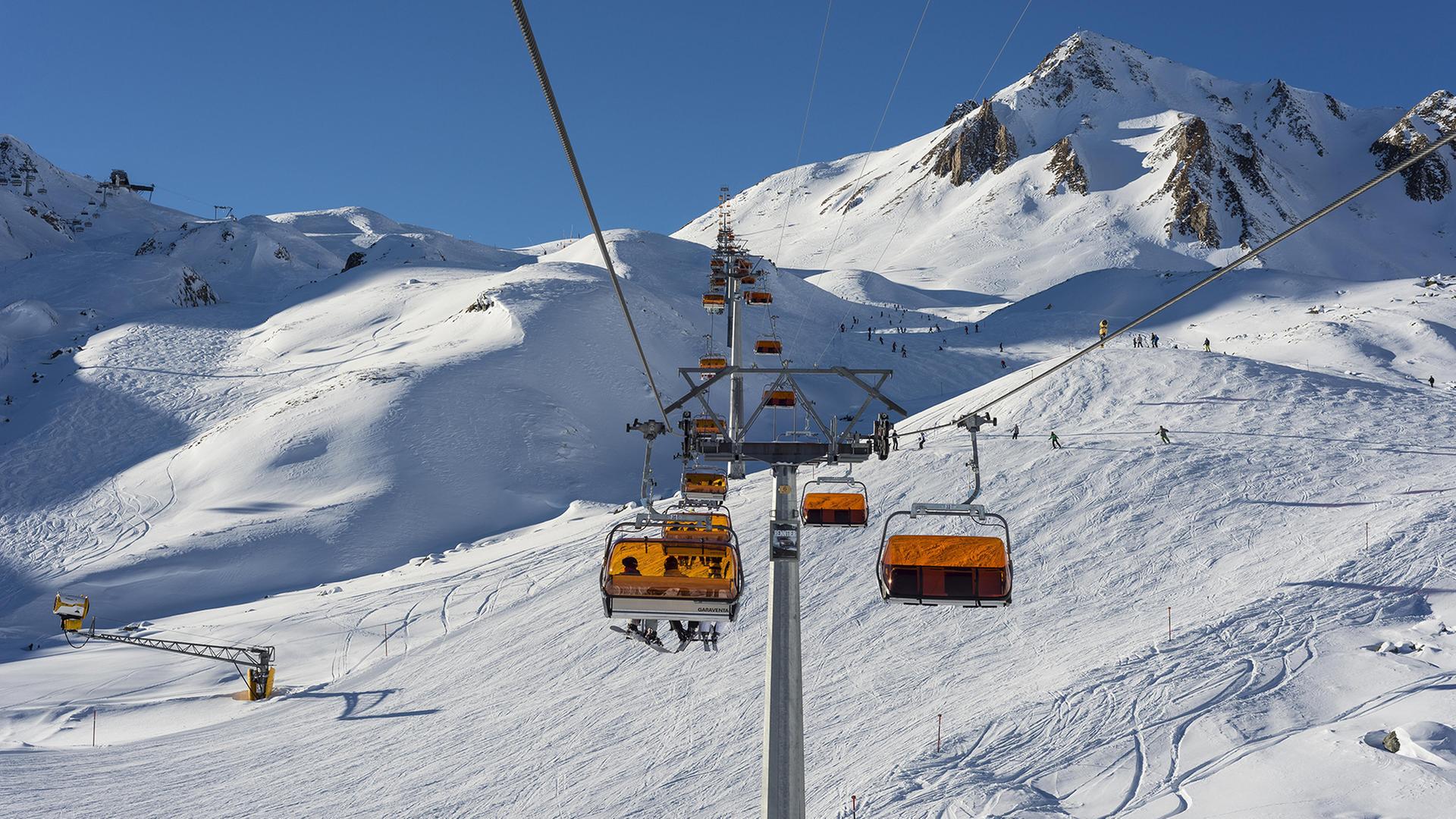 Skifahrer streiten vor Gericht in Neubrandenburg