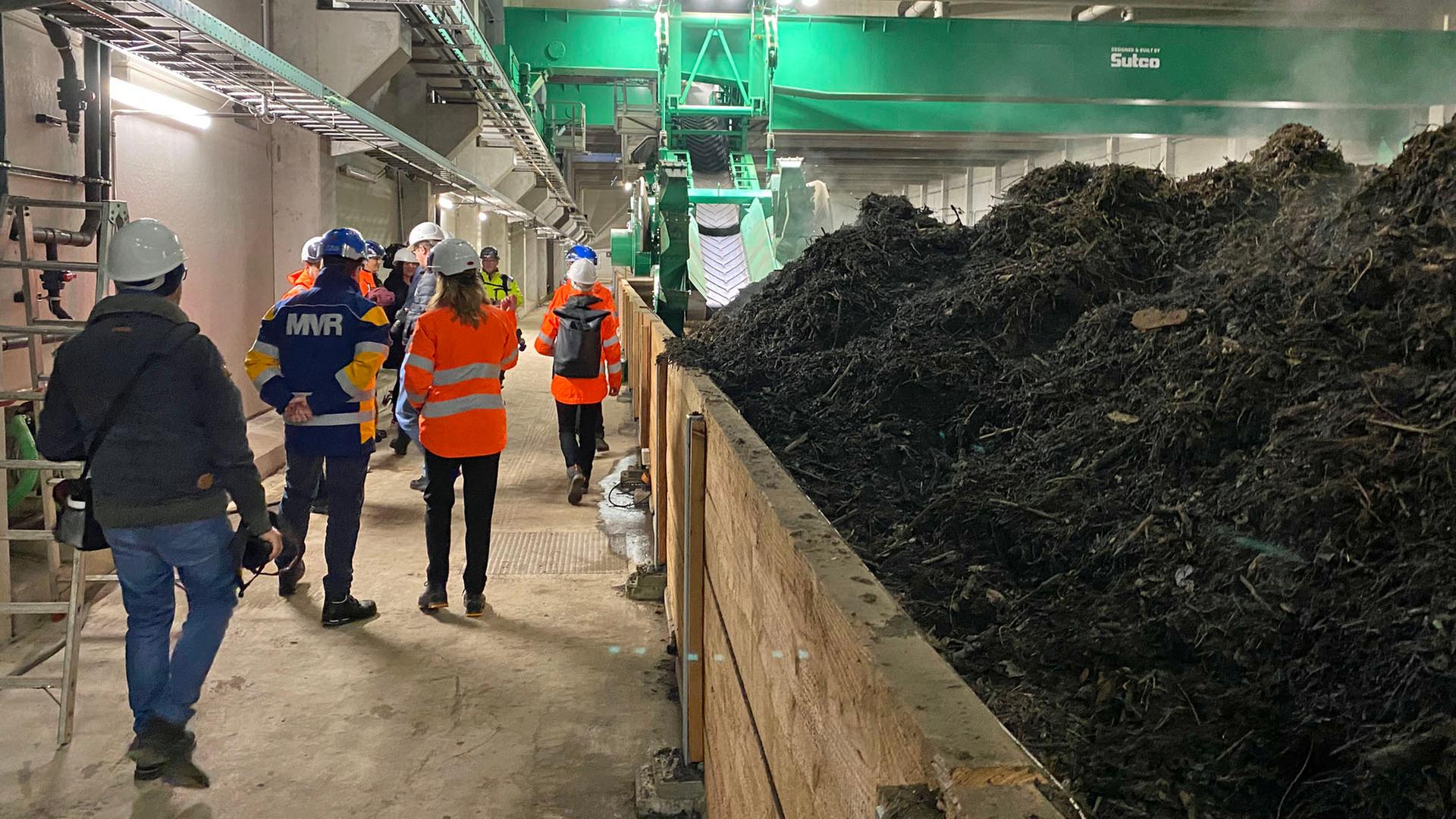 Bioabfälle zu Kompost: Stadtreinigung nimmt neue Halle in Betrieb