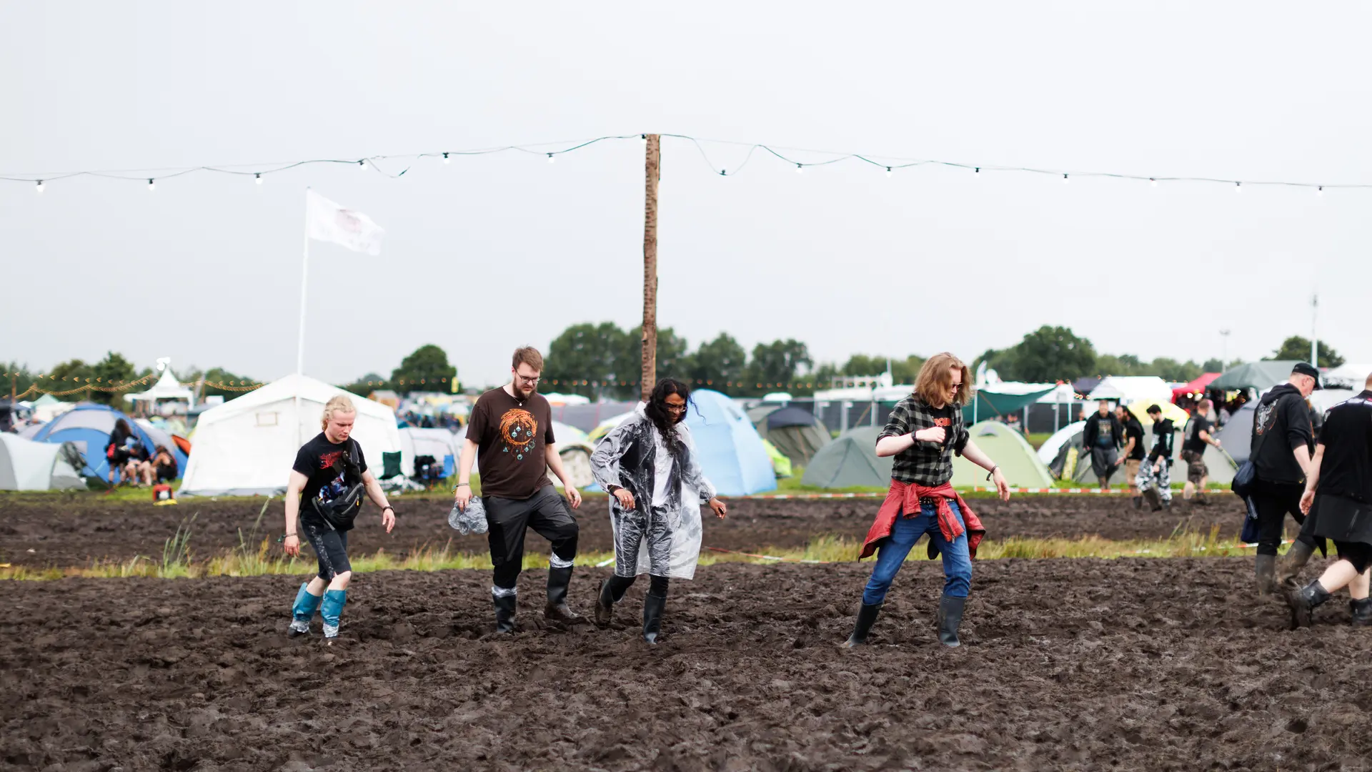 Wacken 2025 im Liveblog: Schlamm ist nur einmal im Jahr