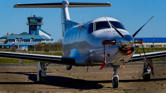 Tower Flughafen Sylt und Privatjet