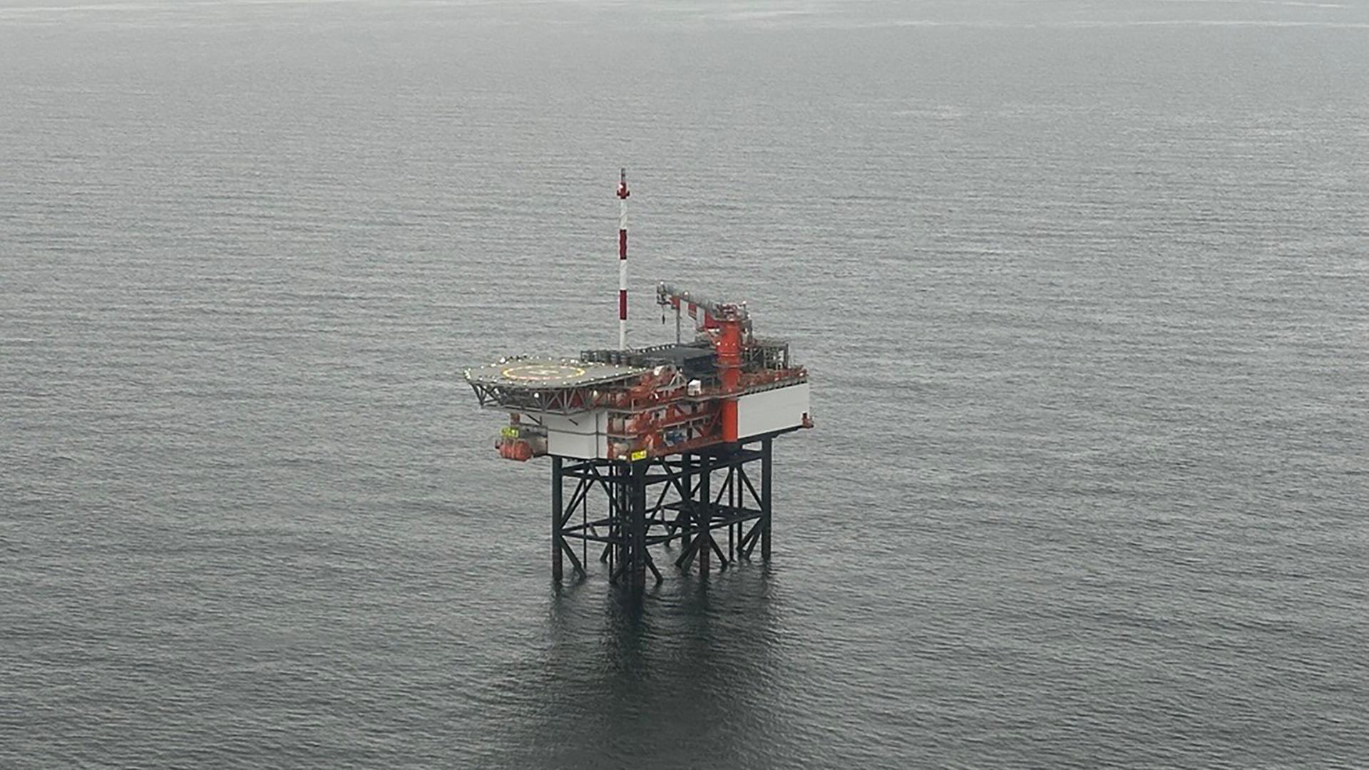 Ein Luftbild der Plattform zur Gasförderung vor Borkum. | NDR, Thees Jagels