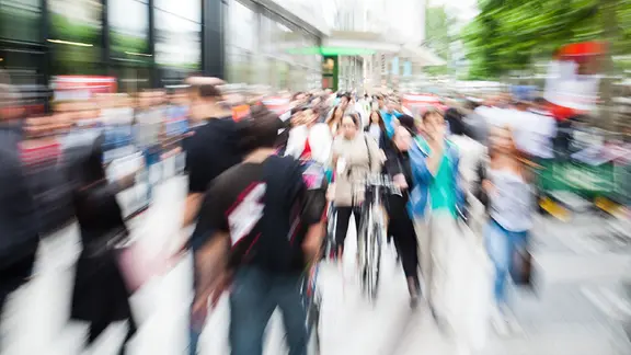 Shopping street with zoom effect