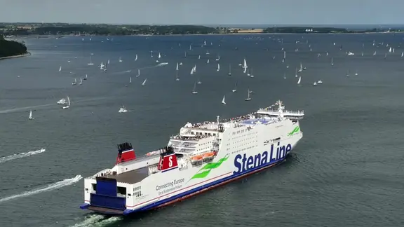 Kiel峡湾中的Stena Line船舶(图源:NDR)