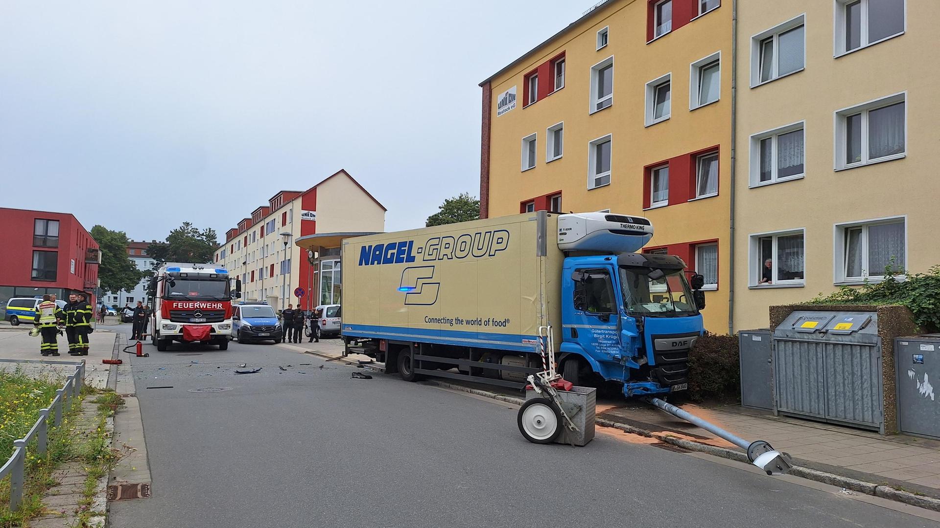 Rostock-Reutershagen: Lkw rast über Marktplatz