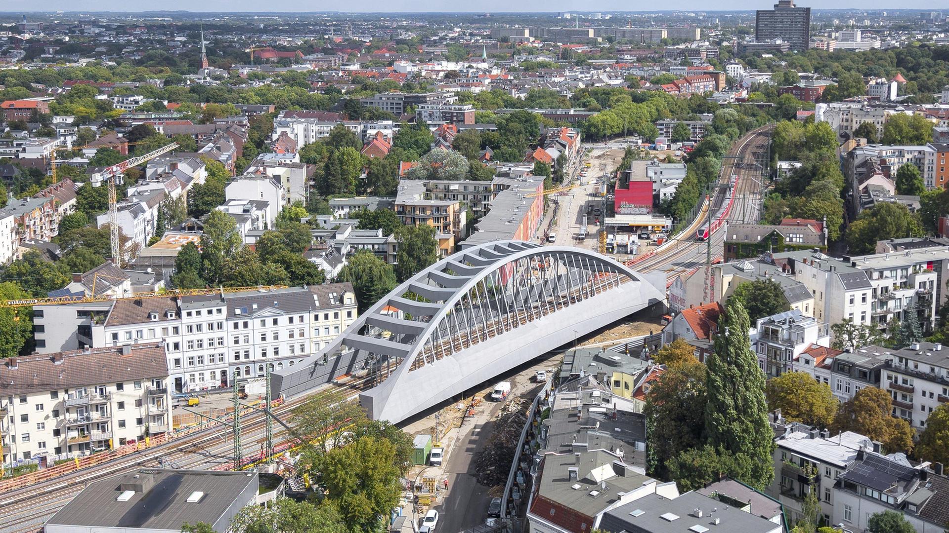 Max-Brauer-Allee bleibt länger gesperrt als geplant