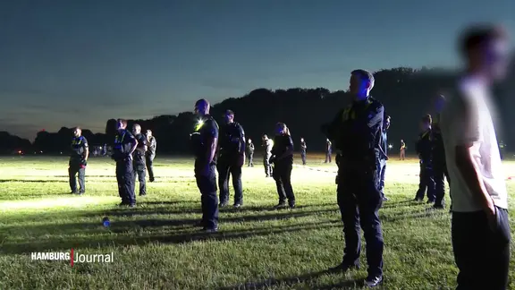 Polizisten im Stadtpark.