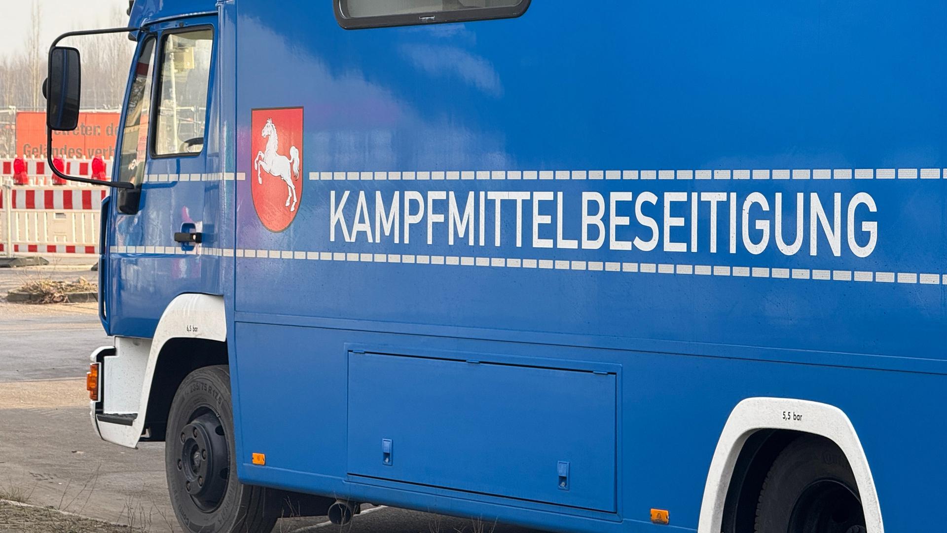 Lastwagen mit der Aufschrift 