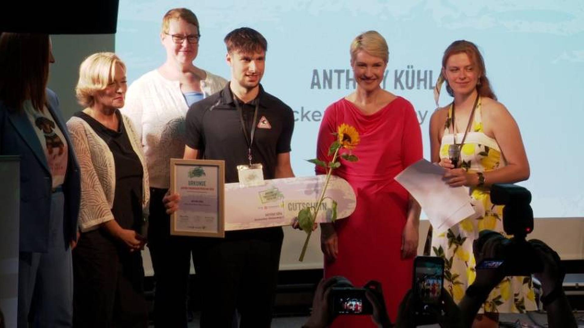 Erstmals Jugend-Engagementpreis MV in Schwerin verliehen