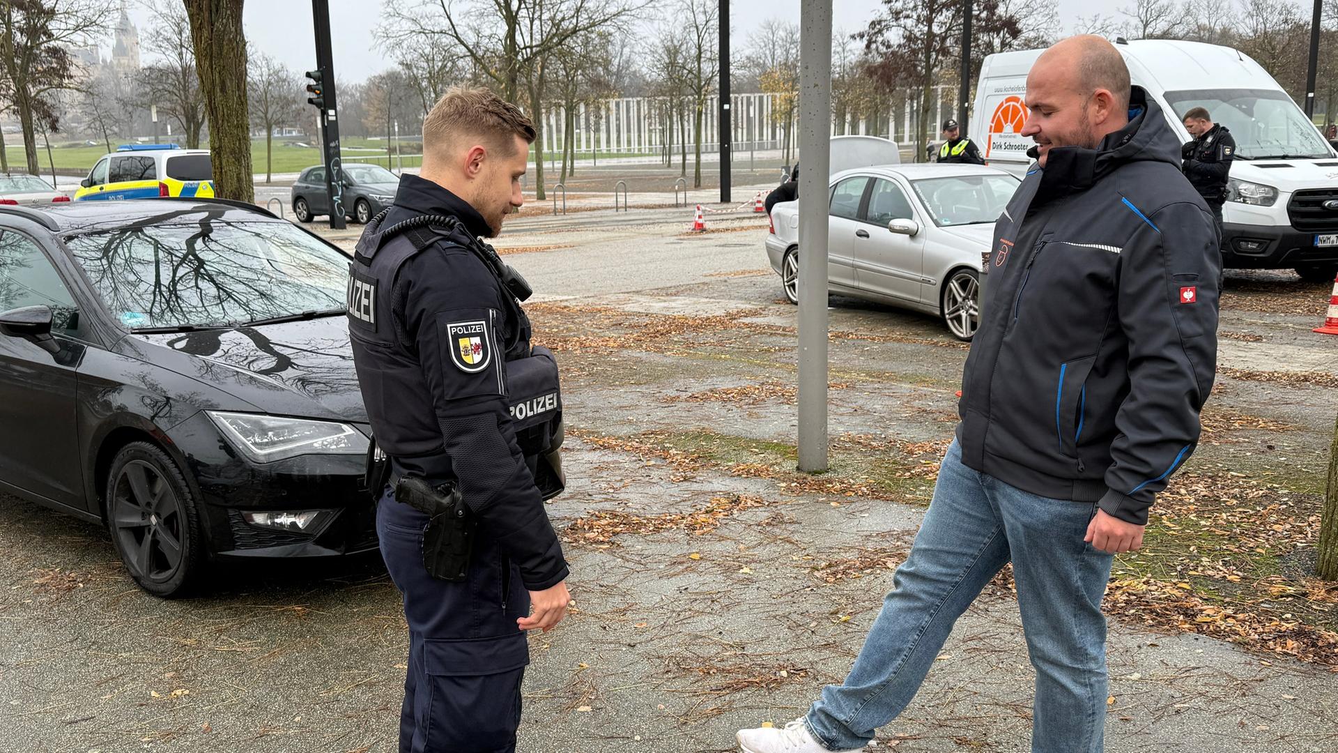 Großkontrolle in Schwerin: Polizei zieht 305 Fahrer raus