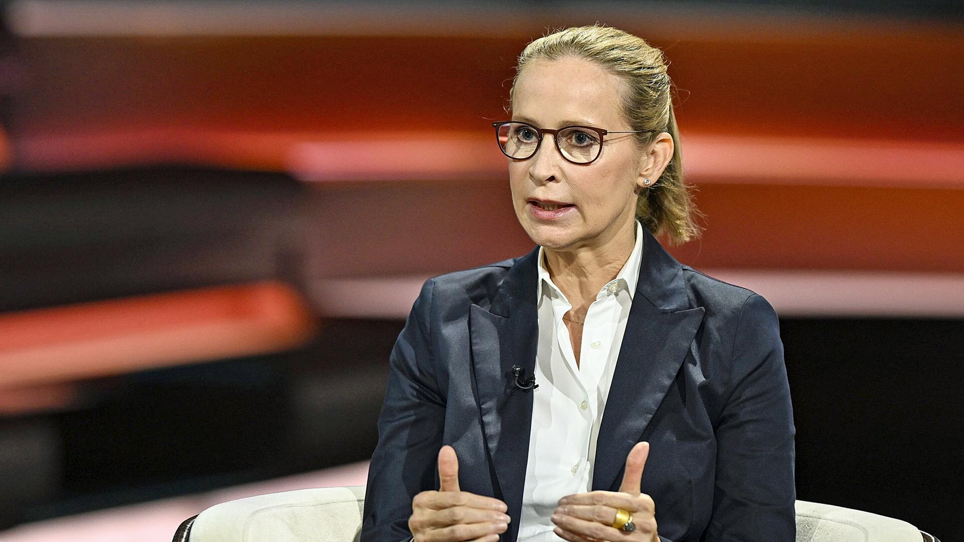 Brosius-Gersdorf zieht sich zurück - viel Kritik an Spahn | ndr.de