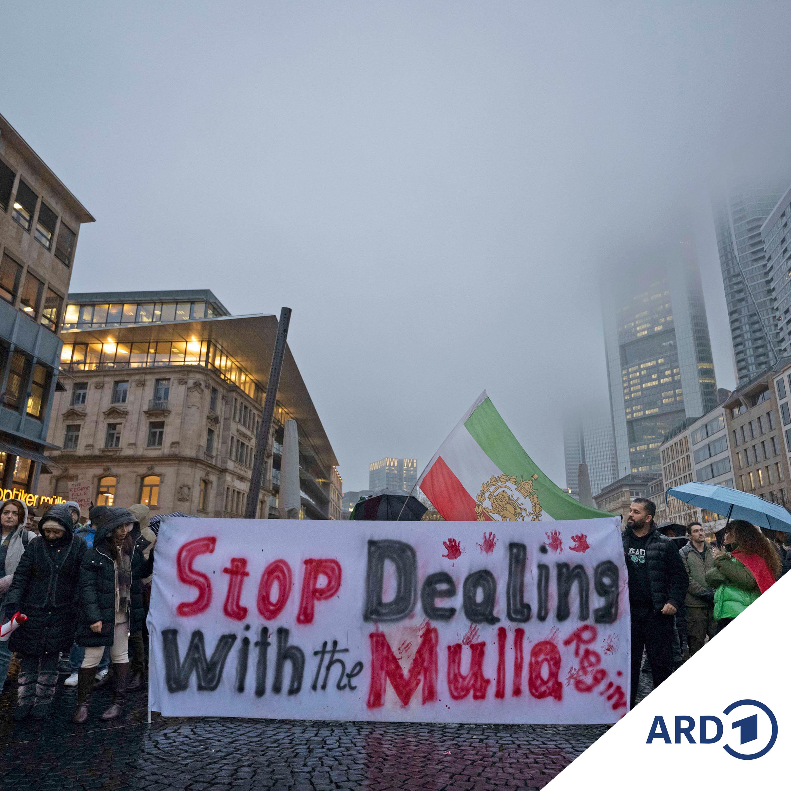 Iran: Regime geht brutal gegen Proteste vor