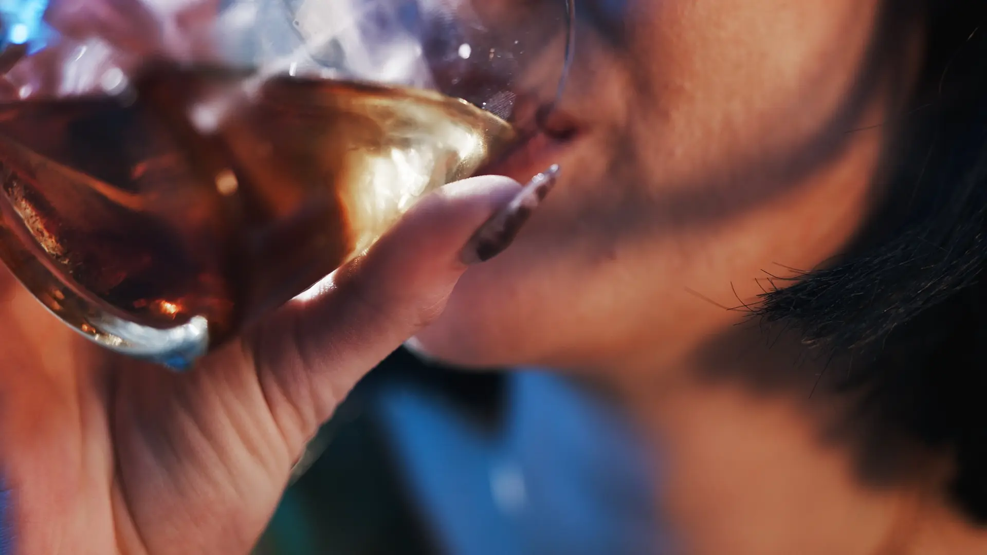 Alkoholabhängigkeit - Symptome, Therapie und Spätfolgen