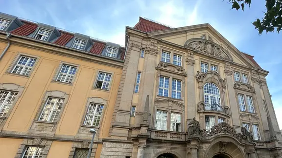 Der Eingang des Amtsgericht in Hannover.
