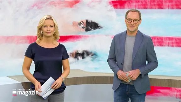 Maike Jäger und Julian Krafftzig moderieren das Schleswig-Holstein Magazin am 27.09.2026.