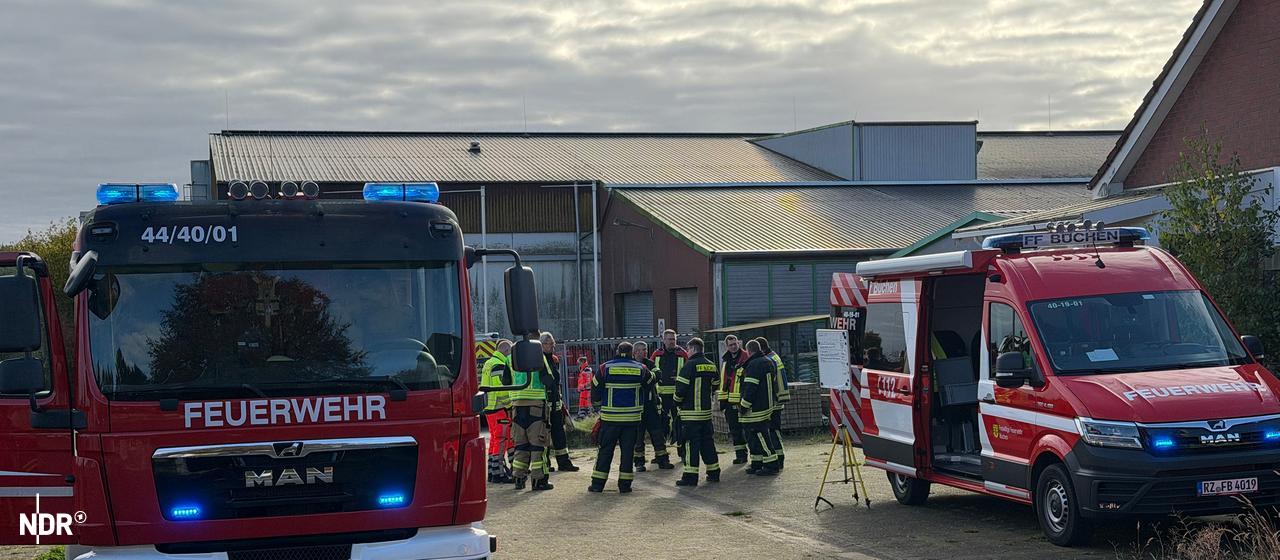 Lagebesprechung der Feuerwehr im Muessen.