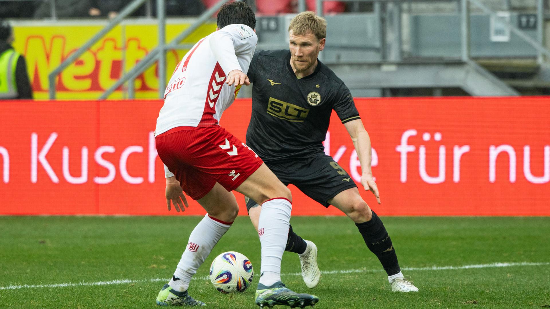 3. Liga: Hansa Rostock schlägt Regensburg und klopft oben an