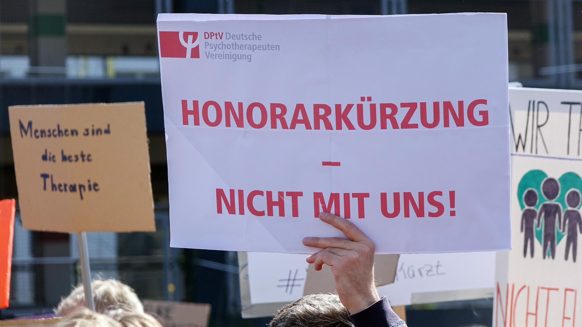 Hamburg: Protest gegen Honorarkürzungen für Psychotherapeuten