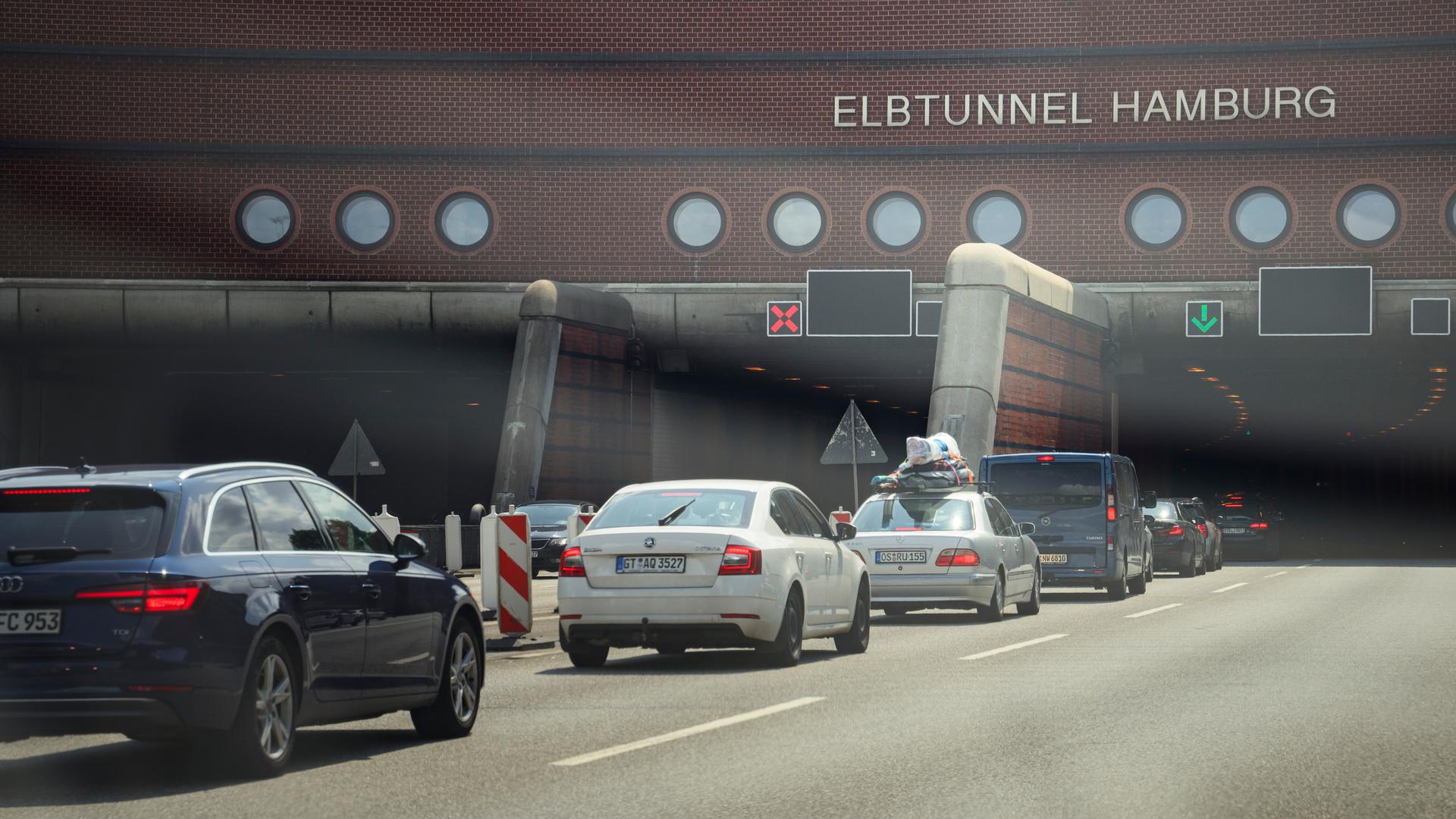 Vierte Elbtunnel-Röhre in Hamburg ist wieder frei