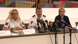 Innenministerin Daniela Behrens (SPD) spricht mit anderen Vertretern von Polizei und Behörden in einer Pressekonferenz.