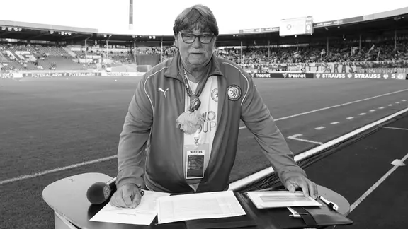 Der Stadionsprecher von Eintracht Braunschweig. | IMAGO, Christian Schroedter Der Stadionsprecher von Eintracht Braunschweig.