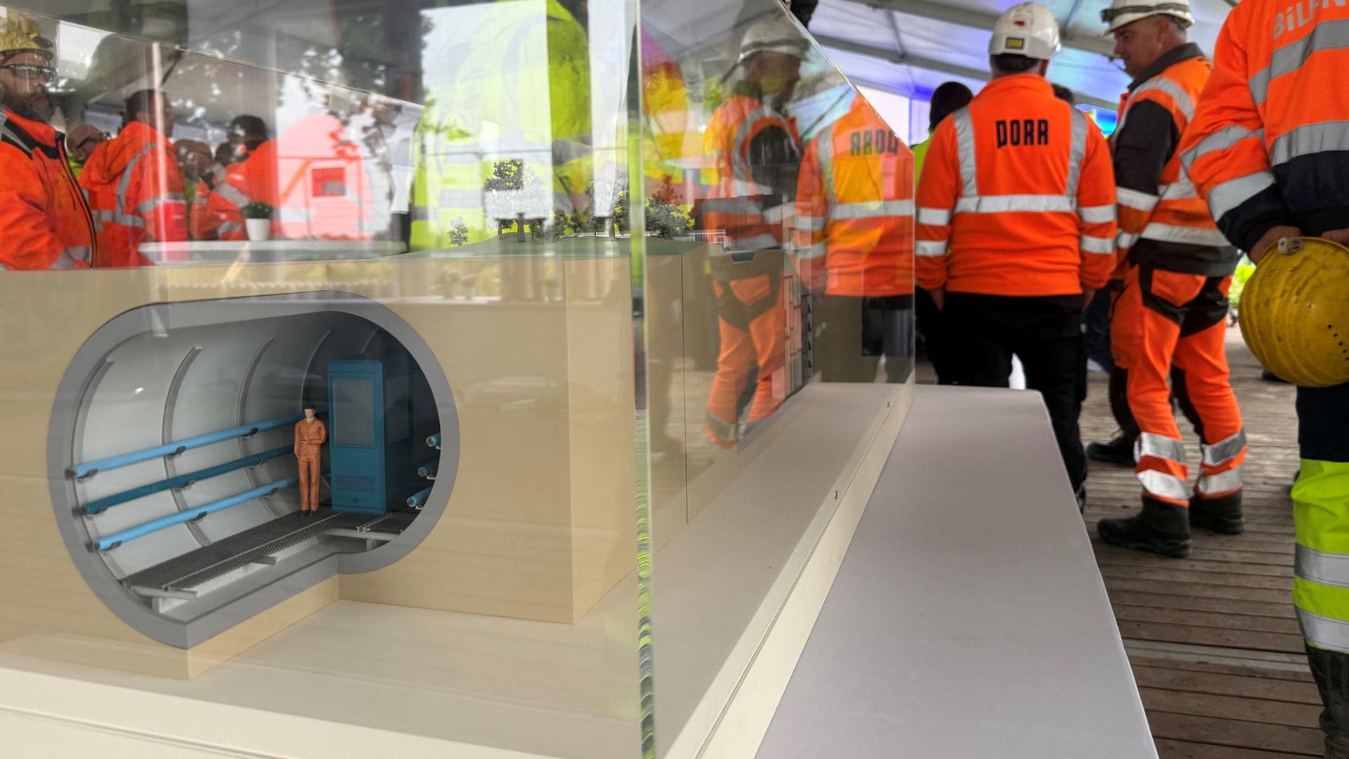 Ein Modell zeigt den SuedLink-Tunnel zwischen Wischhafen und Wewelsfleth. | NDR, Maja Nowak