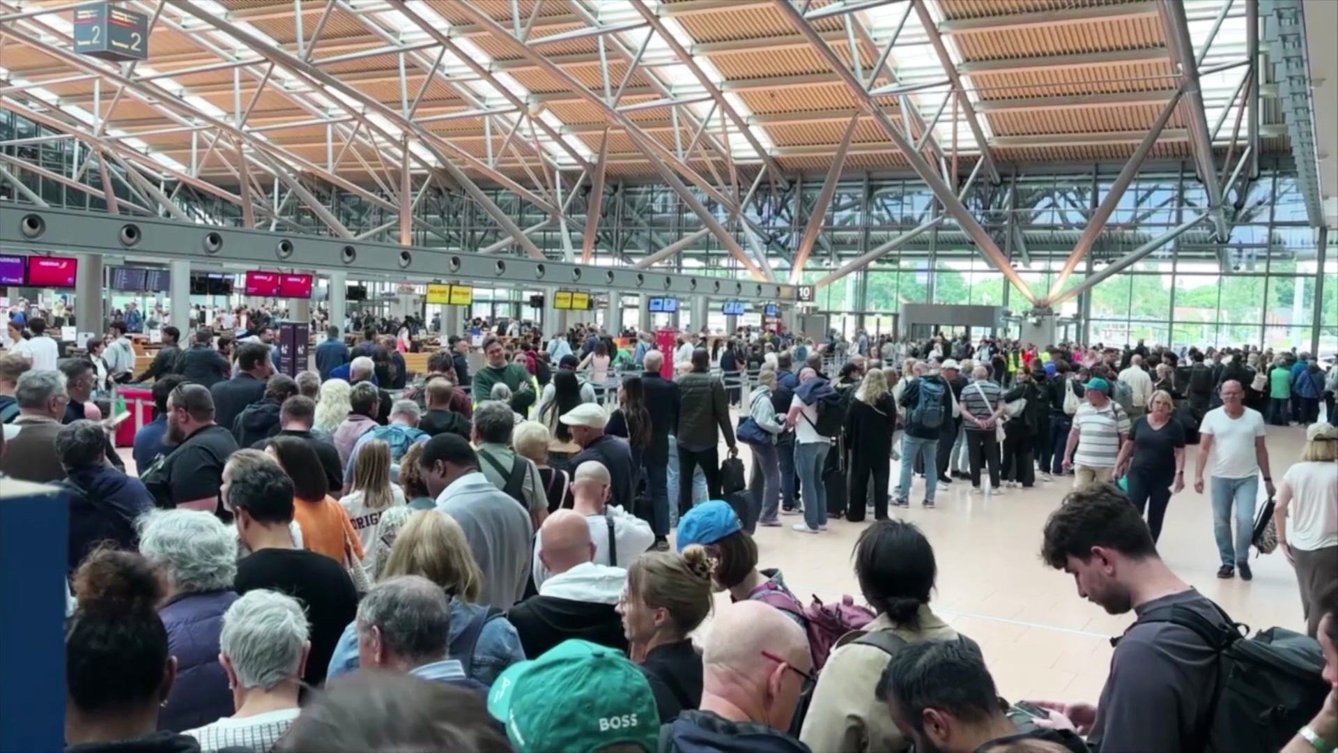 Hamburger Flughafen wird geräumt